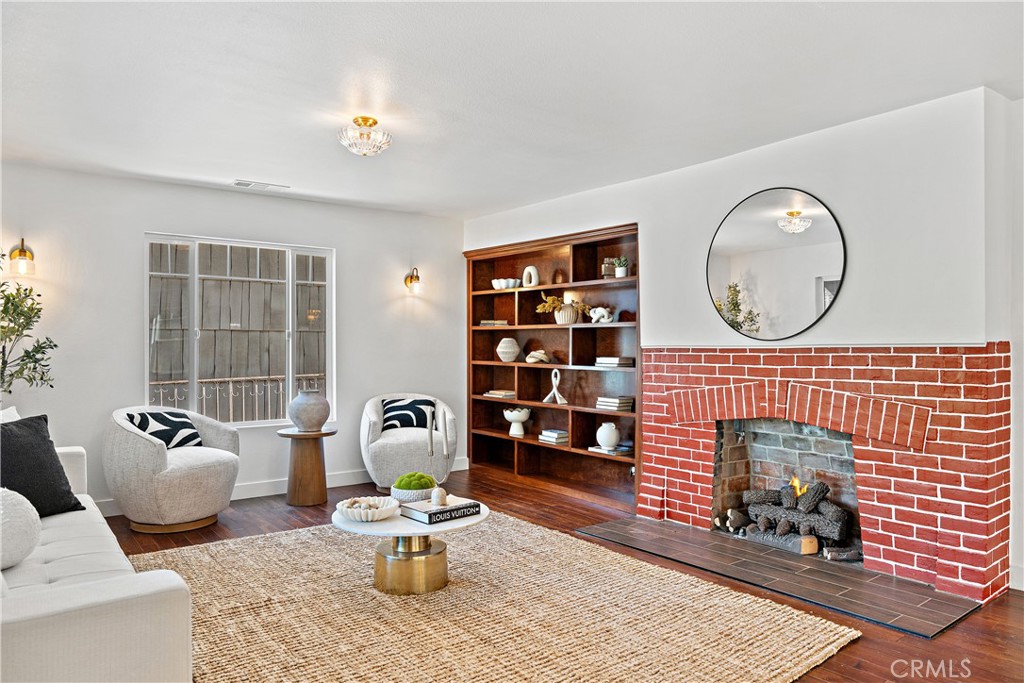 MLS #DW25181566 img 9