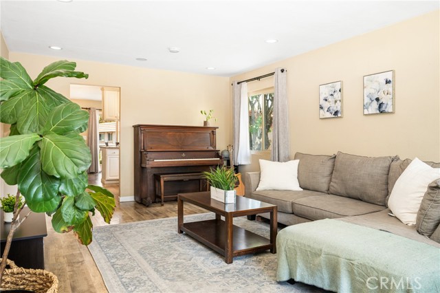 Detail Gallery Image 1 of 37 For 25388 via Verde #4,  Lake Forest,  CA 92630 - 2 Beds | 1 Baths