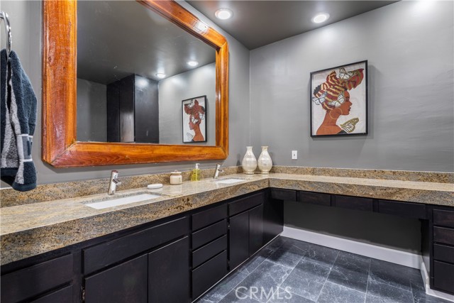 Detail Gallery Image 21 of 28 For 517 Desert Lakes Dr, Palm Springs,  CA 92264 - 3 Beds | 3 Baths