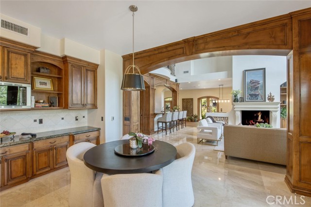 25769 Oak Leaf Court, Valencia CA: https://media.crmls.org/medias/22f3da92-33bd-47ab-85ab-da09e1cc09f7.jpg