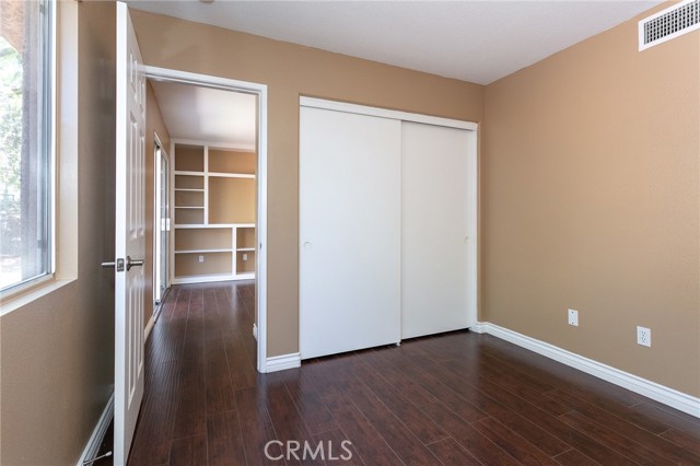 Detail Gallery Image 3 of 24 For 1750 Tallowberry Ln, Simi Valley,  CA 93065 - 3 Beds | 2/1 Baths