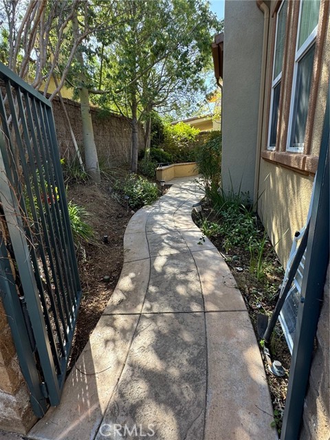 Detail Gallery Image 5 of 27 For 23733 Noble Fir Ct, Valencia,  CA 91354 - 3 Beds | 3 Baths