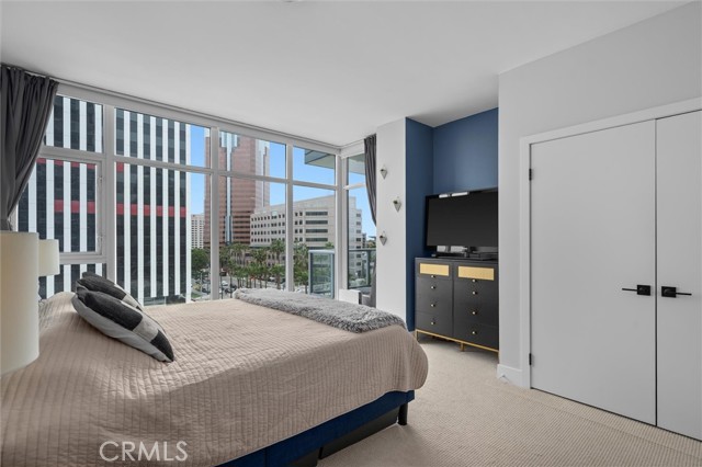 400 W Ocean Boulevard, Long Beach CA: https://media.crmls.org/medias/22f494a9-2a70-46c5-8e02-b34d58dbd13a.jpg