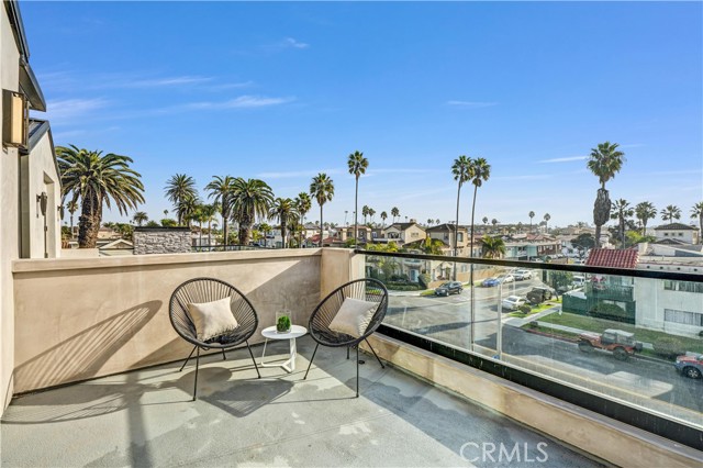 Detail Gallery Image 29 of 45 For 125 8th St, Huntington Beach,  CA 92648 - 3 Beds | 3/1 Baths