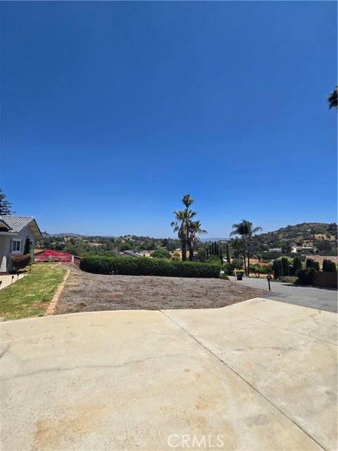 Detail Gallery Image 6 of 31 For 2059 Summit Dr, Escondido,  CA 92025 - 3 Beds | 2 Baths