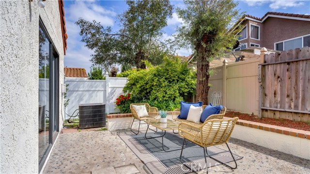 54 Falcon Ridge Drive, Pomona CA: https://media.crmls.org/medias/22f55260-0ce2-4e53-8cde-035ae1bc8b0a.jpg