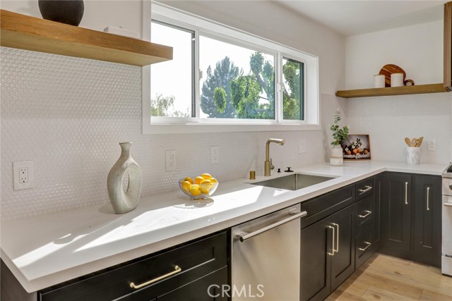 Detail Gallery Image 12 of 34 For 5218 Barker Dr, Los Angeles,  CA 90042 - 3 Beds | 2 Baths