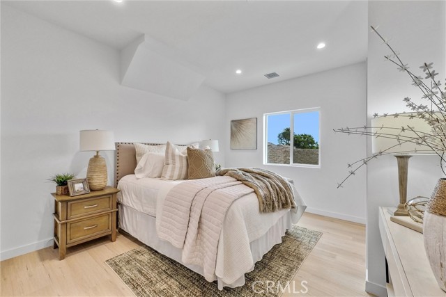Detail Gallery Image 11 of 25 For 274 N 11th Ave #1,  Upland,  CA 91786 - 2 Beds | 2 Baths