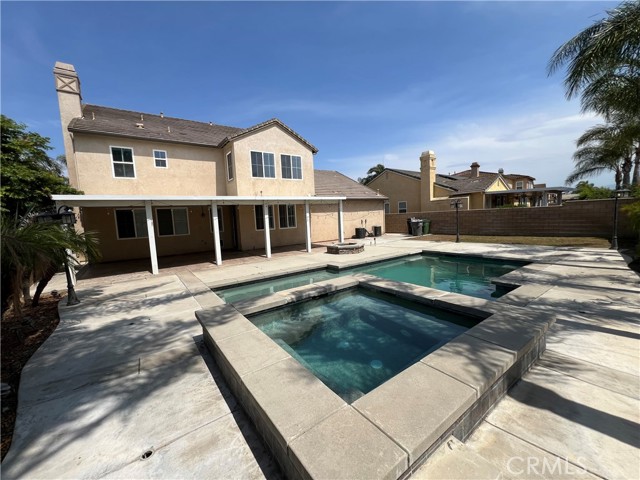 8003 Bluff View Lane, Eastvale CA: https://media.crmls.org/medias/22f6d81a-4ce1-48ca-ad6e-7c6d495e6cb7.jpg