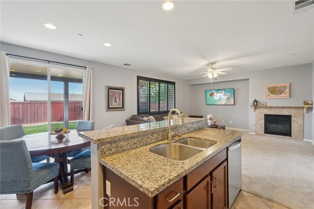 Detail Gallery Image 3 of 23 For 18335 Damiana, Fontana,  CA 92407 - 3 Beds | 2/1 Baths