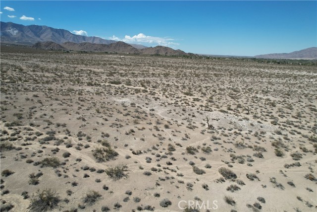 769 Meridian Road, Lucerne Valley CA: https://media.crmls.org/medias/22f92f72-a645-46ea-8a04-4e0c5ad8ccef.jpg
