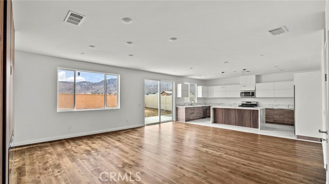 Image 4 of 49 For 14424 Buvan Ct