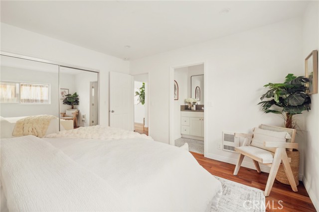 Detail Gallery Image 12 of 26 For 1918 11th St #D,  Santa Monica,  CA 90404 - 2 Beds | 2 Baths