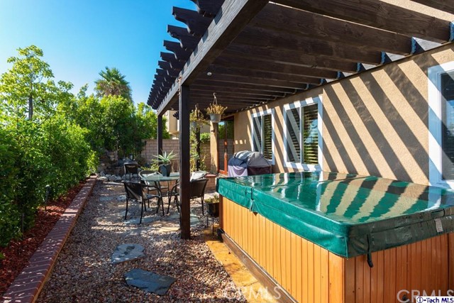 Detail Gallery Image 18 of 19 For 10040 Meritage Ct, Sun Valley,  CA 91352 - 4 Beds | 3 Baths