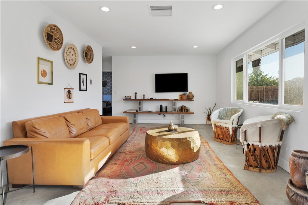 4789 Avenida Del Sol