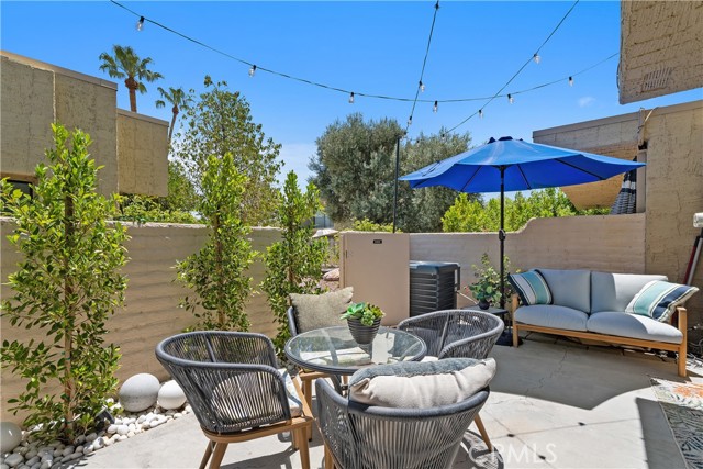 2423 Los Patos, Palm Springs CA: https://media.crmls.org/medias/22fb199e-7fbc-4f0a-9836-c990a21b6880.jpg