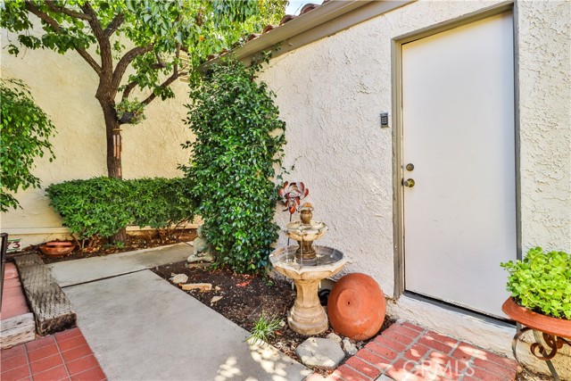 Detail Gallery Image 6 of 38 For 19501 Rinaldi St #73,  Porter Ranch,  CA 91326 - 3 Beds | 2/1 Baths