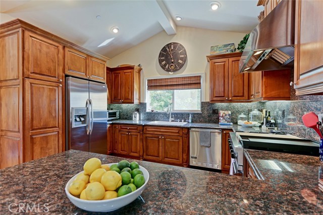 108 Helberta Avenue, Redondo Beach, California 90277, 4 Bedrooms Bedrooms, ,2 BathroomsBathrooms,Residential,Sold,Helberta,SB17041360