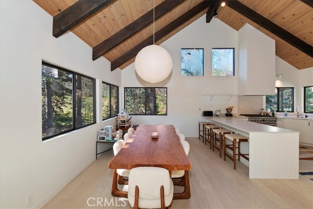 Detail Gallery Image 10 of 63 For 299 Riviera, Lake Arrowhead,  CA 92352 - 6 Beds | 4 Baths