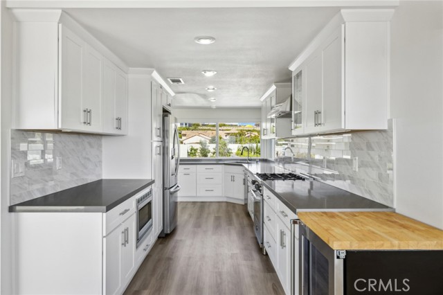 Detail Gallery Image 19 of 58 For 3601 Seabreeze Ln, Corona Del Mar,  CA 92625 - 4 Beds | 2/1 Baths