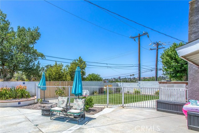 31607 Florida Street, Redlands CA: https://media.crmls.org/medias/22fc75f1-df5d-43a6-a66d-ec498a5da360.jpg