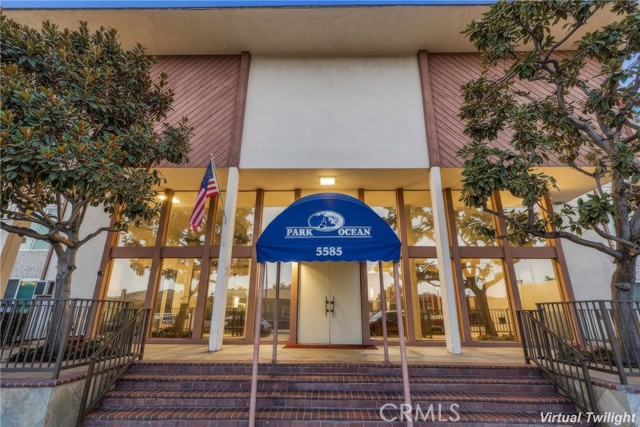 5585 E Pacific Coast, Long Beach CA: https://media.crmls.org/medias/22fc7def-2b20-4c1f-a63a-85f78e3dac1d.jpg