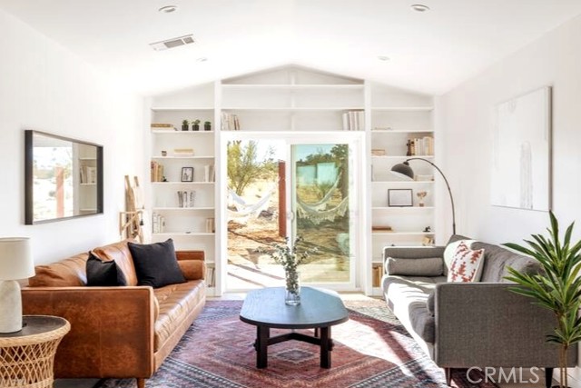 Detail Gallery Image 8 of 31 For 3634 El Dorado Ave, Yucca Valley,  CA 92284 - 5 Beds | 2 Baths
