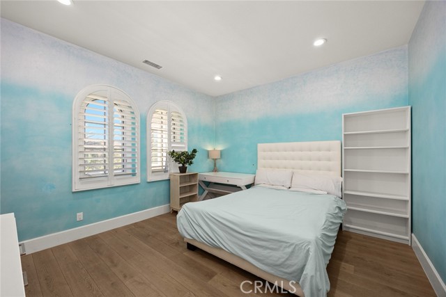 Detail Gallery Image 35 of 62 For 107 Clear Falls, Irvine,  CA 92602 - 5 Beds | 5/1 Baths