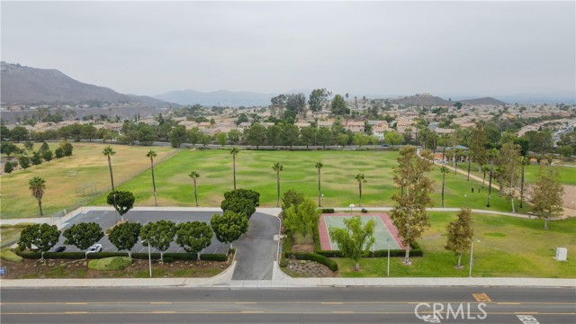 17581 Cedarwood Drive, Riverside CA: https://media.crmls.org/medias/22fe91f6-a149-4172-b23d-1dd260acfbcc.jpg