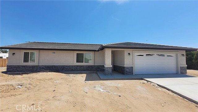 21109 Sioux Road, Apple Valley CA: https://media.crmls.org/medias/22fea4d5-737a-46d9-828b-fd35871395e0.jpg