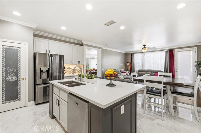 Detail Gallery Image 12 of 49 For 22029 Superior Ct, Saugus,  CA 91390 - 4 Beds | 2/1 Baths