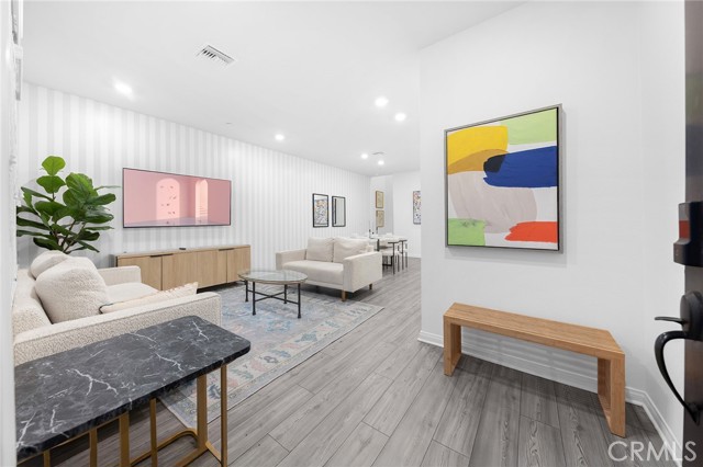 3957 E Huntington, Ontario CA: https://media.crmls.org/medias/22feb08e-6279-4882-ad92-117551f1c673.jpg