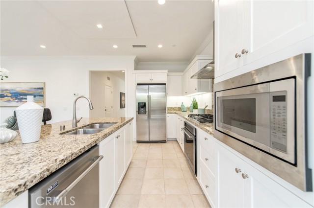 Detail Gallery Image 8 of 19 For 97 Decker, Irvine,  CA 92620 - 3 Beds | 2/1 Baths