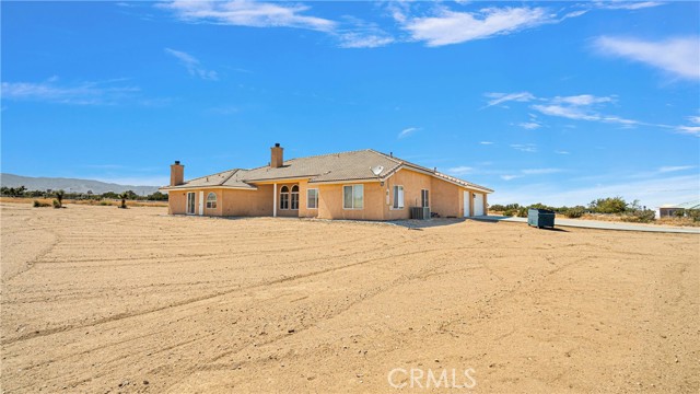 Detail Gallery Image 6 of 41 For 8929 Yucca Terrace Dr, Phelan,  CA 92371 - 4 Beds | 3 Baths