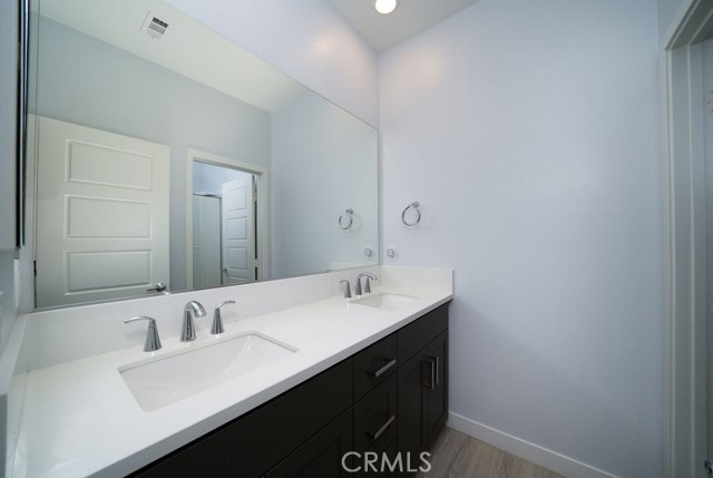 Detail Gallery Image 8 of 37 For 430 Transport, Tustin,  CA 92782 - 4 Beds | 3/1 Baths