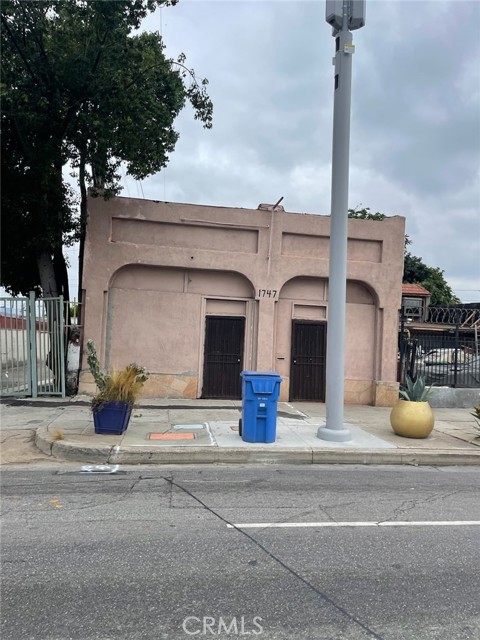 1745 W Florence Ave, Los Angeles, CA 90047