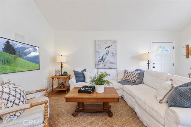Detail Gallery Image 7 of 51 For 16696 Bayview Dr, Sunset Beach,  CA 92649 - 3 Beds | 2/1 Baths
