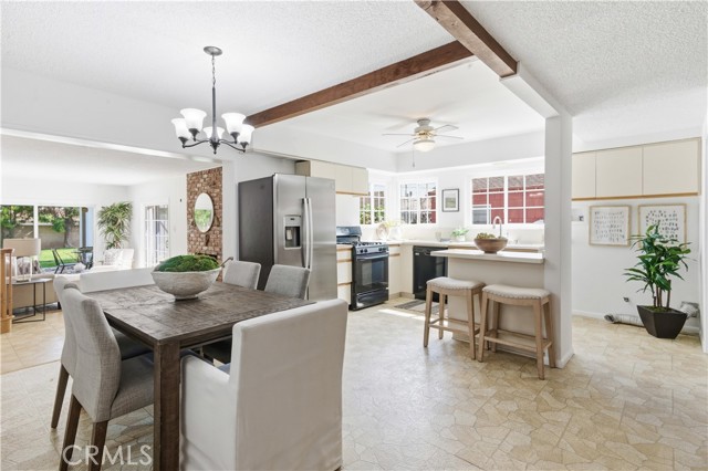 Detail Gallery Image 3 of 16 For 1016 Ynez, Redondo Beach,  CA 90277 - 3 Beds | 2 Baths