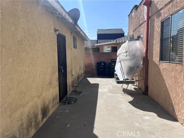 Detail Gallery Image 9 of 20 For 8954 S Gate, South Gate,  CA 90280 - – Beds | – Baths