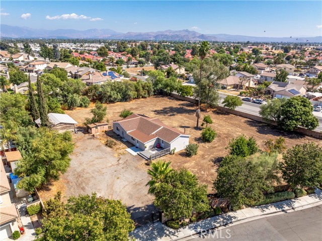 Detail Gallery Image 37 of 42 For 724 Brisbane St, Hemet,  CA 92545 - 3 Beds | 3 Baths