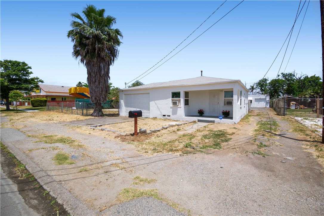 11049 Whitford Ave, Riverside, CA 92505