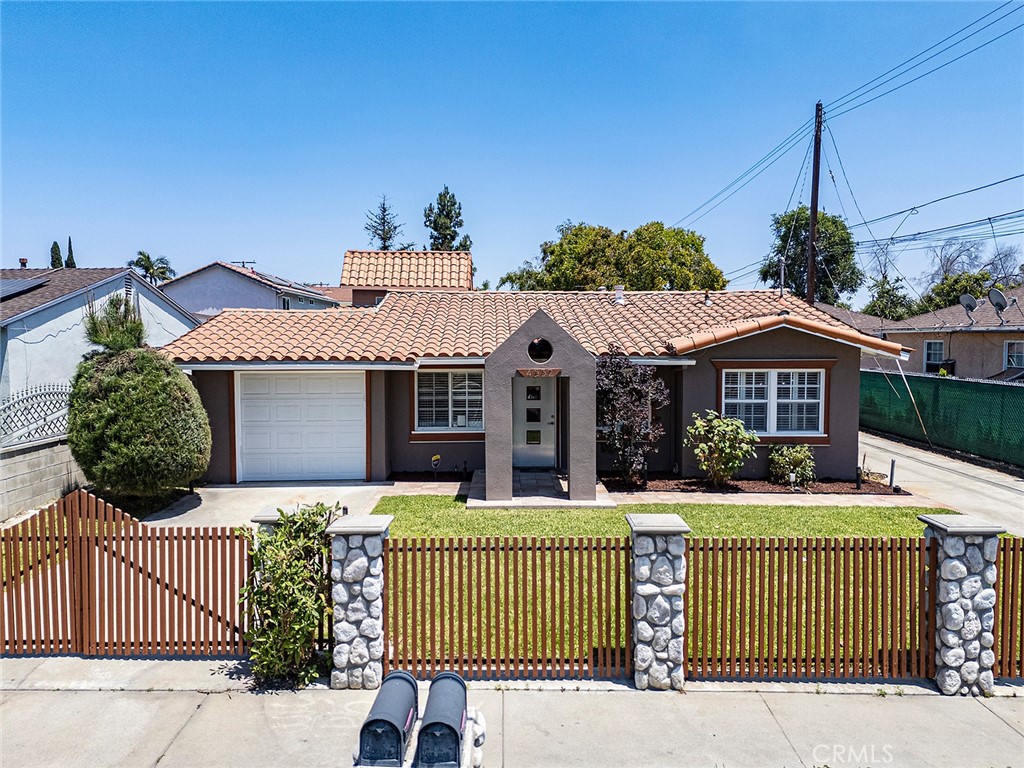 4532 Walnut Street
