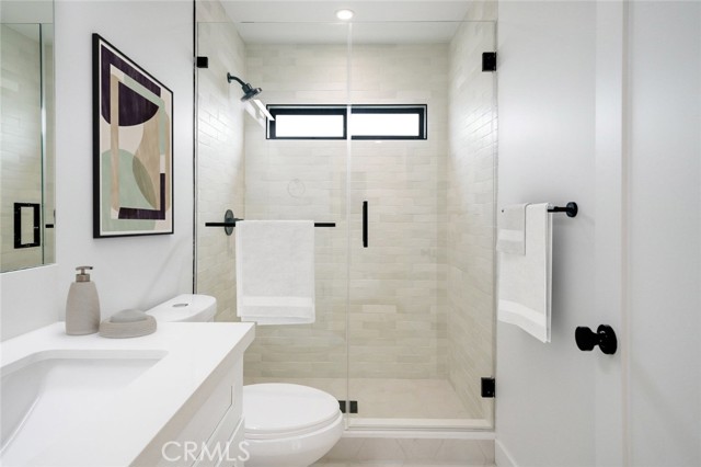 Detail Gallery Image 13 of 14 For 1334 9th St #2,  Santa Monica,  CA 90401 - 2 Beds | 2 Baths