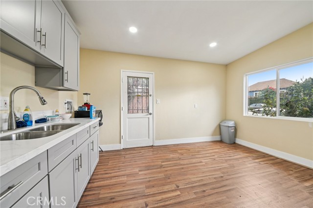 Detail Gallery Image 10 of 39 For 1145 Milton St, Torrance,  CA 90502 - 2 Beds | 1 Baths