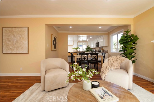 Detail Gallery Image 22 of 55 For 1305 W Riverside, Burbank,  CA 91506 - 4 Beds | 2 Baths