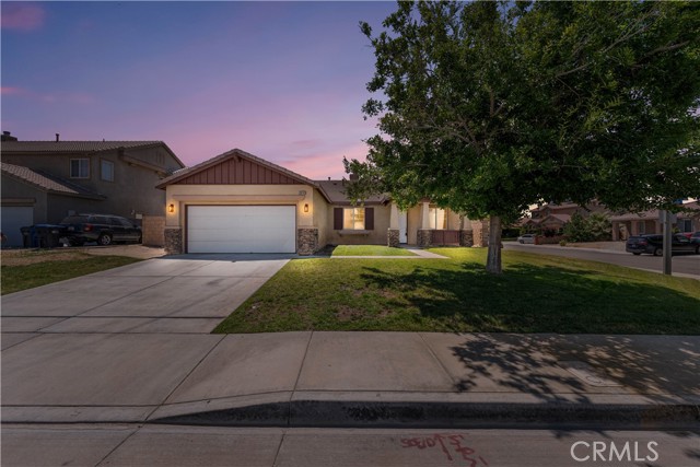Detail Gallery Image 3 of 49 For 38181 Silver Ct, Palmdale,  CA 93552 - 4 Beds | 2 Baths