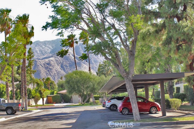 Image 2 for 575 Villa CT #209