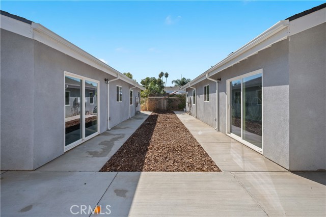 Detail Gallery Image 1 of 73 For 7445 Balcom Ave, Reseda,  CA 91335 - 4 Beds | 2 Baths