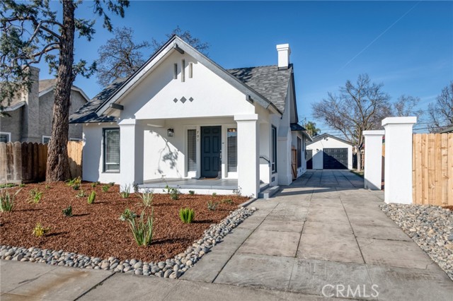 Detail Gallery Image 4 of 41 For 701 E Clinton, Fresno,  CA 93704 - 3 Beds | 1 Baths