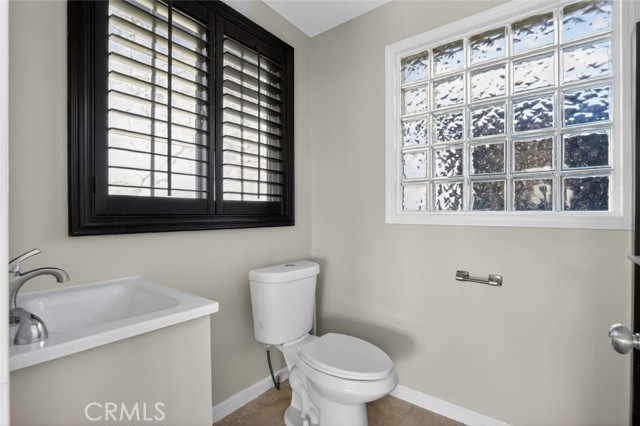 Detail Gallery Image 9 of 30 For 30420 Starland Dr, Tehachapi,  CA 93561 - 3 Beds | 4 Baths